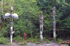 102_totem_poles